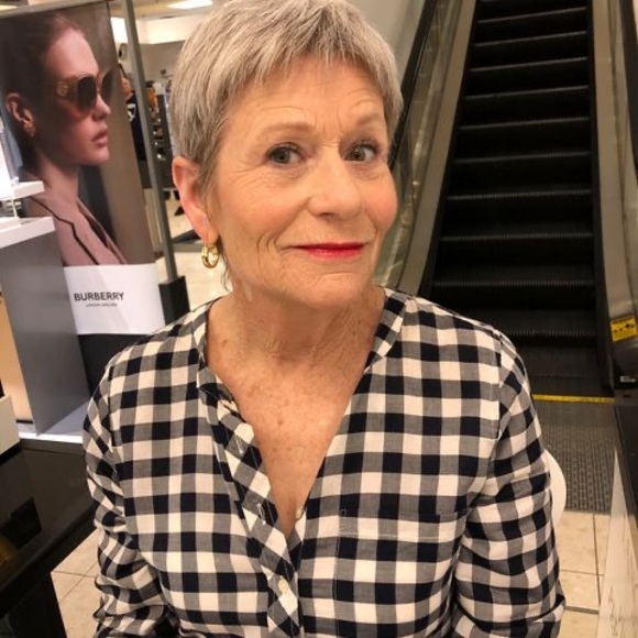 Meet your Posher, Katherine - Picture 1 of 1